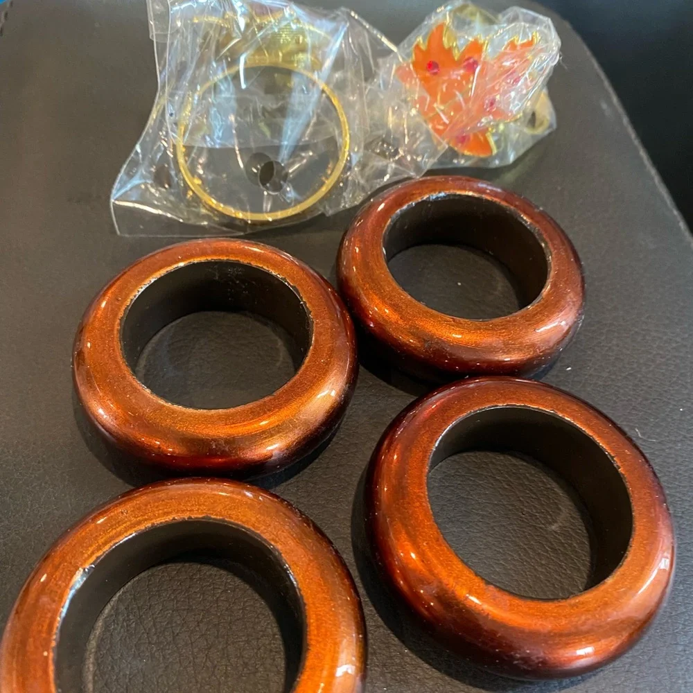 Brown Circular Napkin‎ Rings